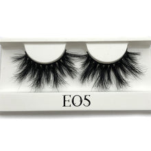 Load image into Gallery viewer, Thick Strip 25mm 3D Mink Lashes